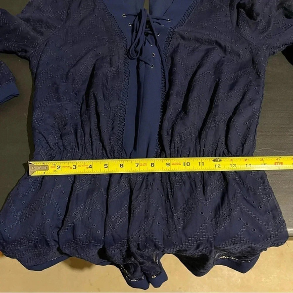 Adelyn Rae Navy Eyelet Lace Romper Sz M Long Sleeves Shorts - Picture 9 of 11